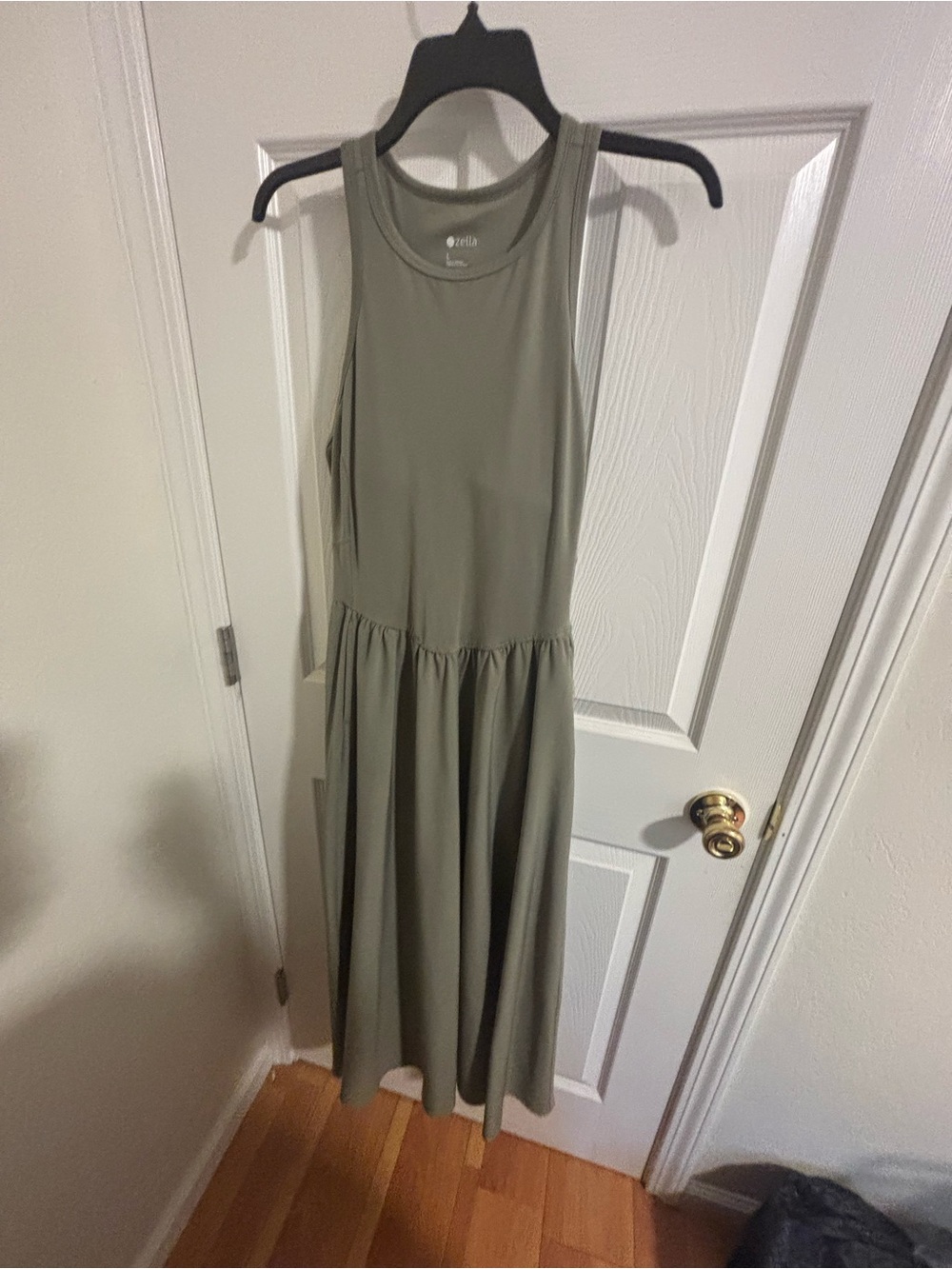 Effortless Cutout Back Hybrid Olive Dress Brand by Zella. Size Large